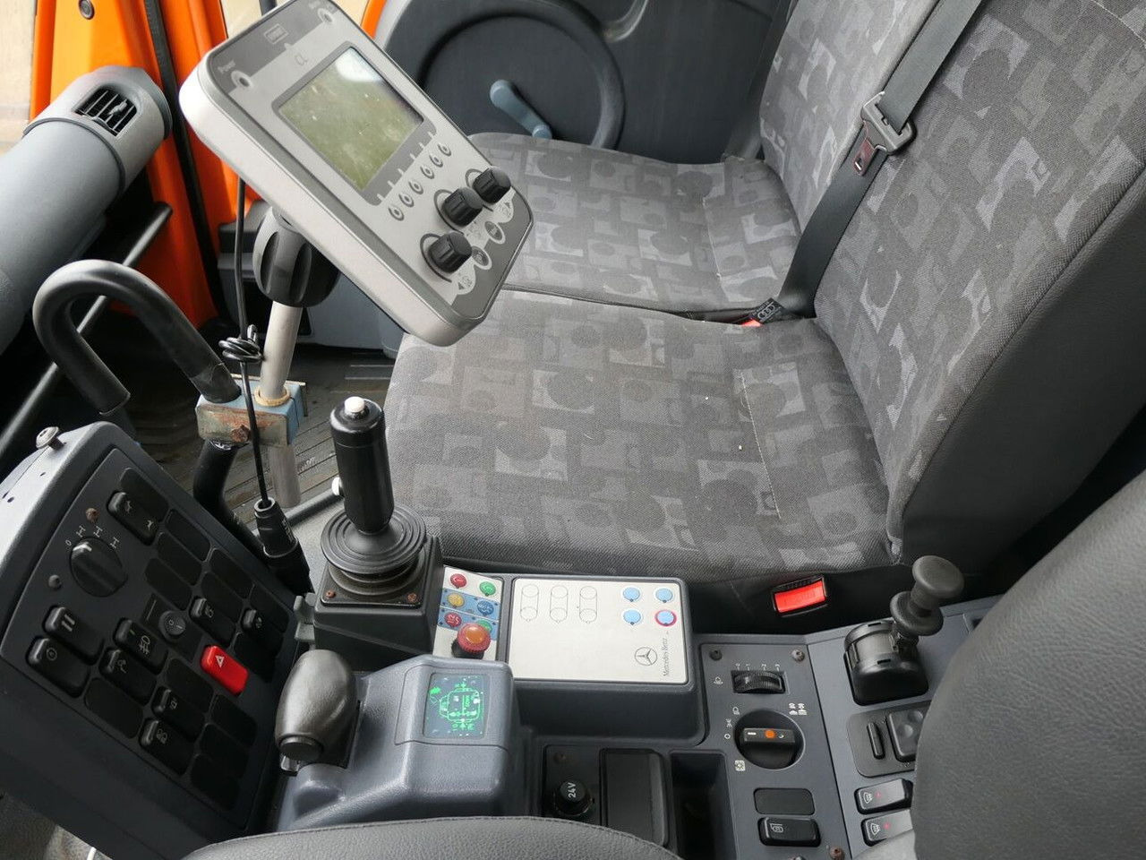 Plogbil Mercedes-Benz Unimog U500: bild 6