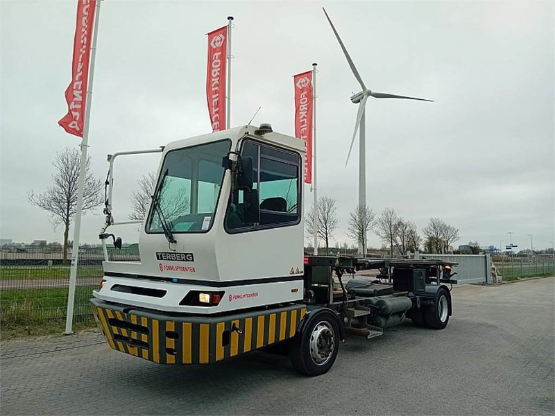 Terberg BC182 - Terminaltraktor: bild 1 Terberg BC182 - Terminaltraktor: bild 1