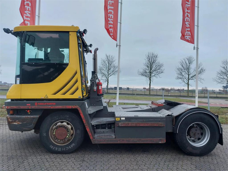 Terberg RT323 4x4 - Terminaltraktor: bild 4 Terberg RT323 4x4 - Terminaltraktor: bild 4