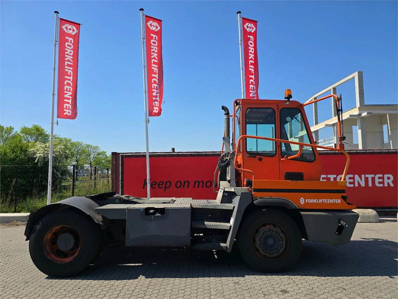 Terberg YT182 - Terminaltraktor: bild 3 Terberg YT182 - Terminaltraktor: bild 3