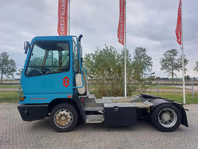 Terberg YT182 - Terminaltraktor: bild 4 Terberg YT182 - Terminaltraktor: bild 4