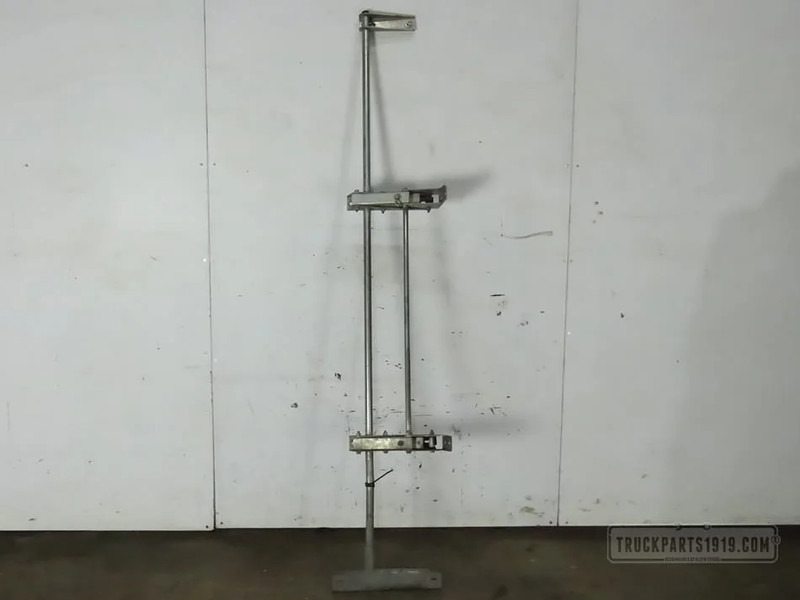 DAF Body & Chassis Parts Side fender frame Li. DAF 106 - Vinge för Lastbil: bild 1 DAF Body & Chassis Parts Side fender frame Li. DAF 106 - Vinge för Lastbil: bild 1