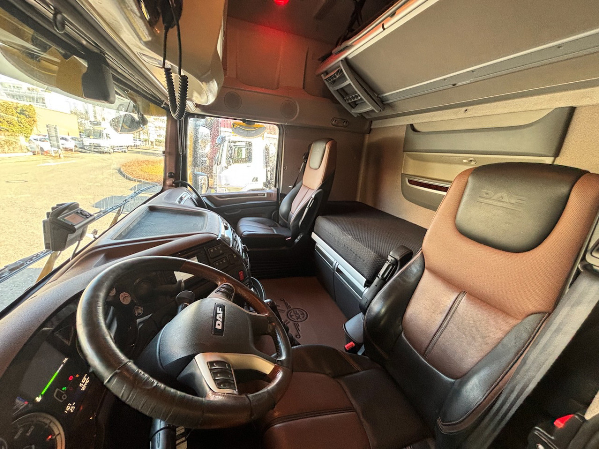 DAF FAN XF 530 LD Jumbo - Kapellbil: bild 4 DAF FAN XF 530 LD Jumbo - Kapellbil: bild 4