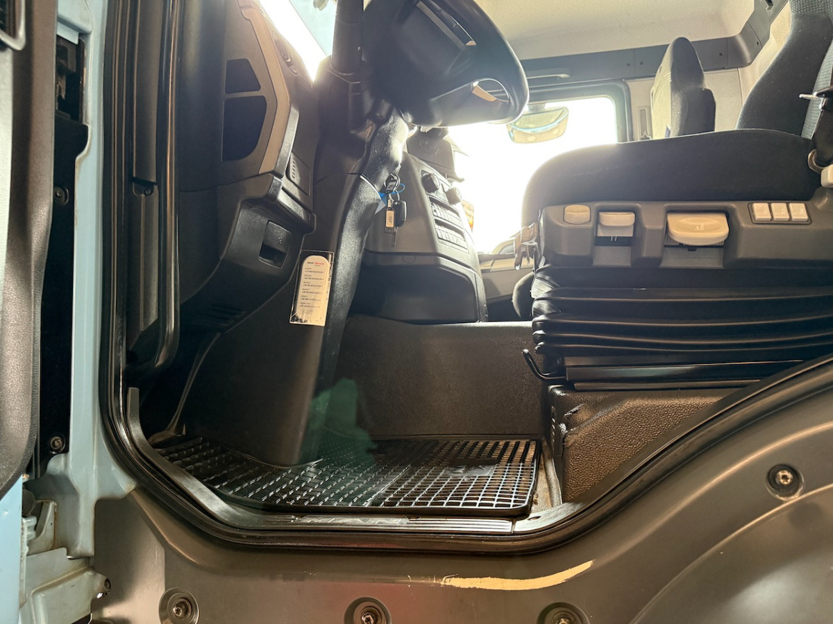 MAN TGS 35.480 8x4 - Tippbil lastbil: bild 4 MAN TGS 35.480 8x4 - Tippbil lastbil: bild 4