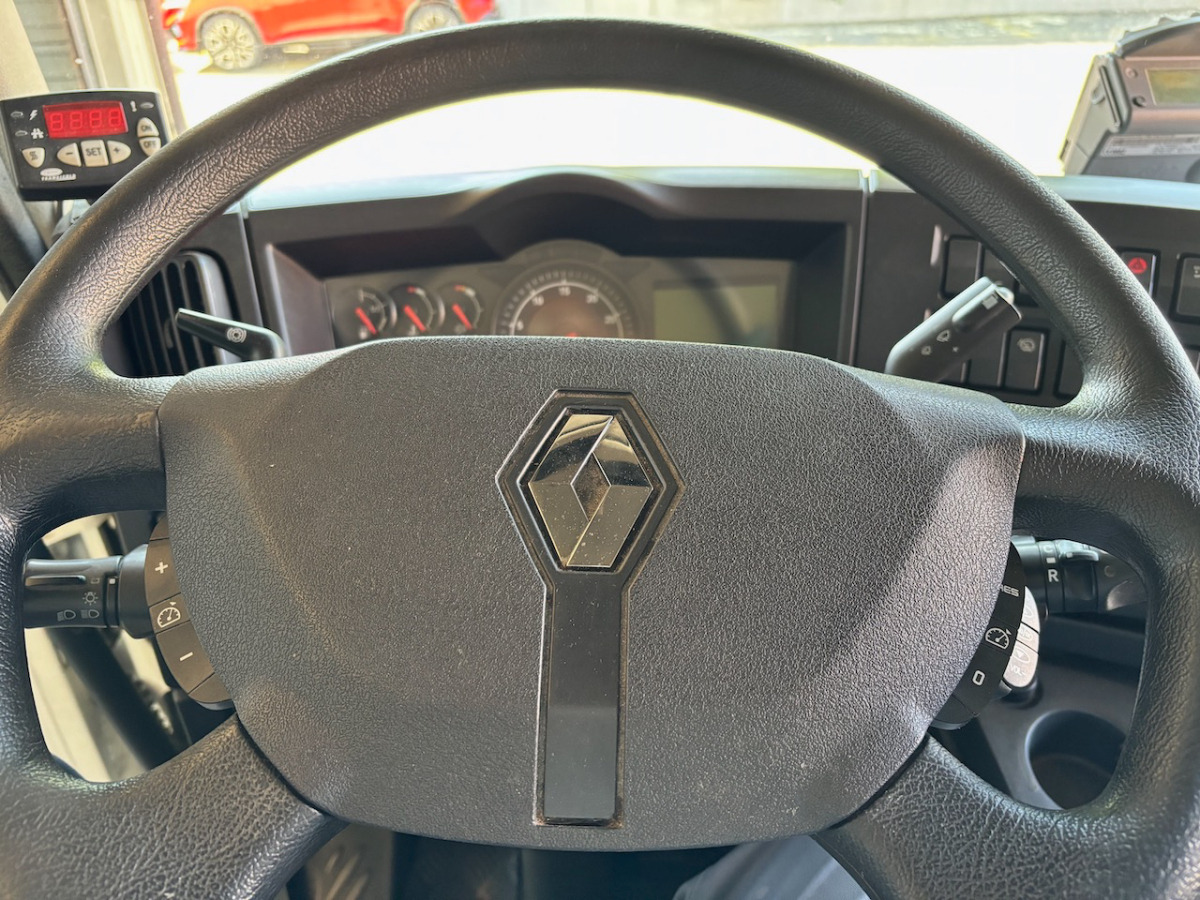 RENAULT D12.240 - Kylbil lastbil: bild 5 RENAULT D12.240 - Kylbil lastbil: bild 5