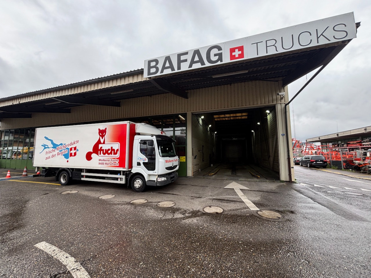 RENAULT Midlum 220-12EL - Kylbil lastbil: bild 2 RENAULT Midlum 220-12EL - Kylbil lastbil: bild 2