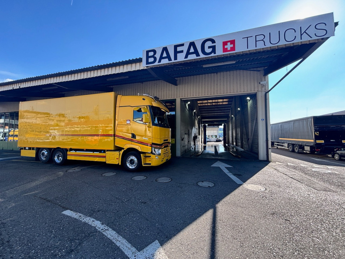 RENAULT T520 - Lastbil med skåp: bild 2 RENAULT T520 - Lastbil med skåp: bild 2