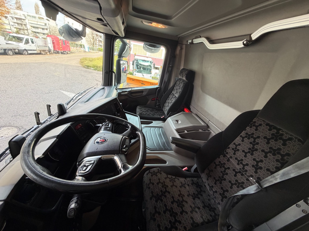 SCANIA P280 - Lastbil med skåp: bild 4 SCANIA P280 - Lastbil med skåp: bild 4