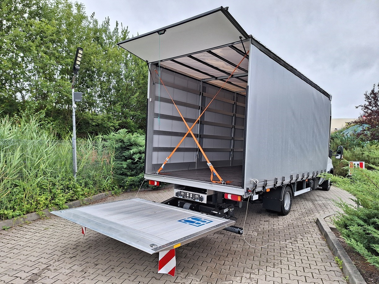 Iveco Daily 70C18A8 Backsleeper BÄR - Transportbil med kapell: bild 5 Iveco Daily 70C18A8 Backsleeper BÄR - Transportbil med kapell: bild 5