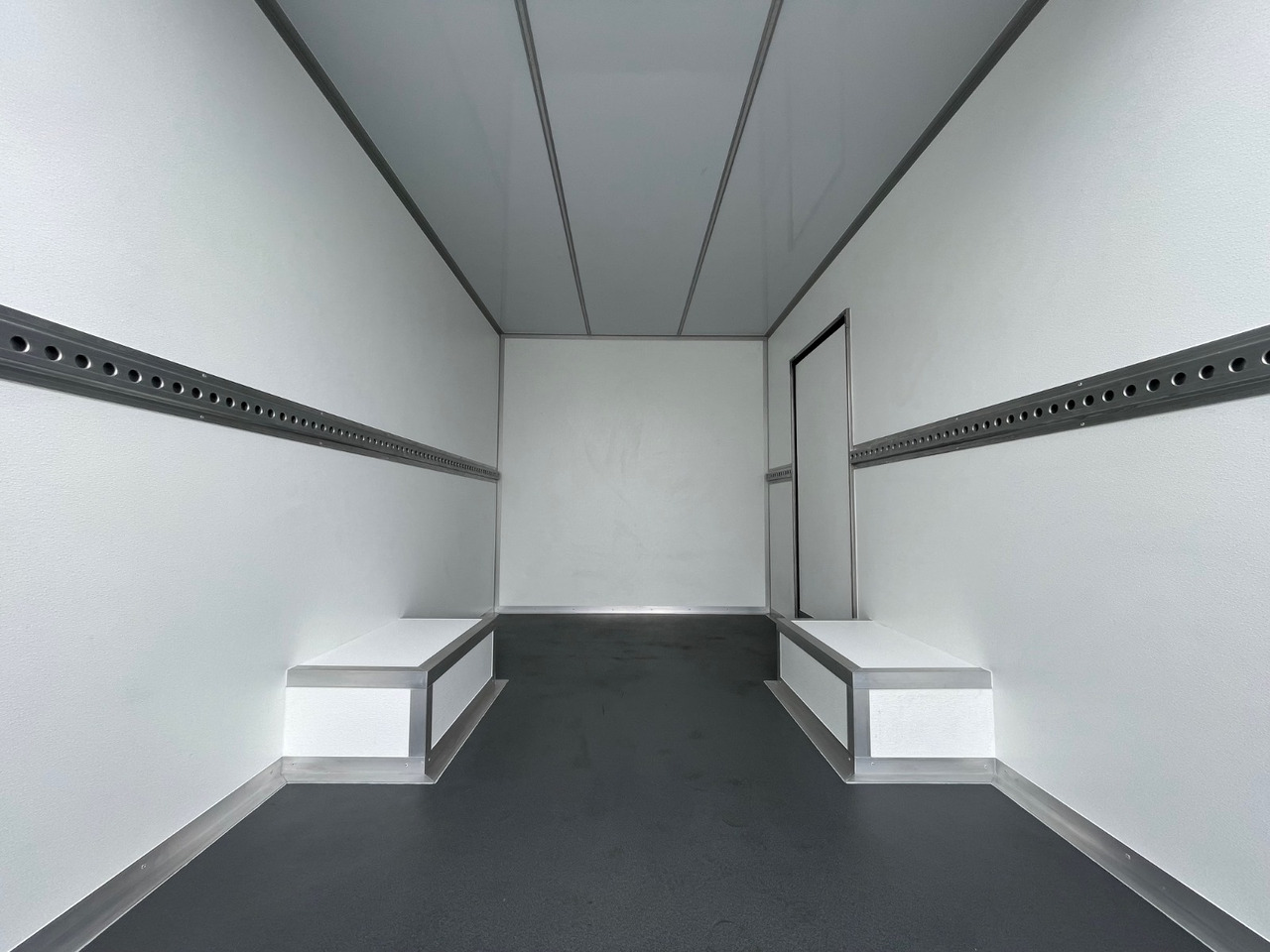 Renault Master Isolierte Koffer Platform - Volymskåp: bild 2 Renault Master Isolierte Koffer Platform - Volymskåp: bild 2