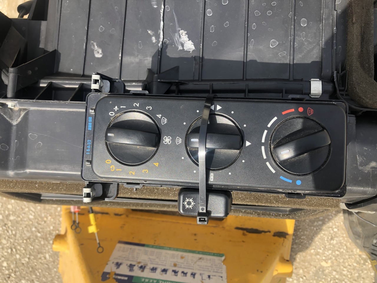 AIR CONDITION (COMPLETE SET) ATEGO 2 4cyl. - A/C reservdel för Lastbil: bild 3 AIR CONDITION (COMPLETE SET) ATEGO 2 4cyl. - A/C reservdel för Lastbil: bild 3