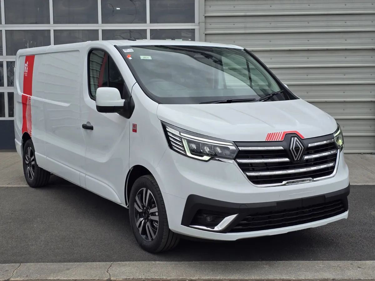 NEW Renault Trafic Exclusive 170BHP/150BHP Auto White - Skåpbil: bild 1 NEW Renault Trafic Exclusive 170BHP/150BHP Auto White - Skåpbil: bild 1