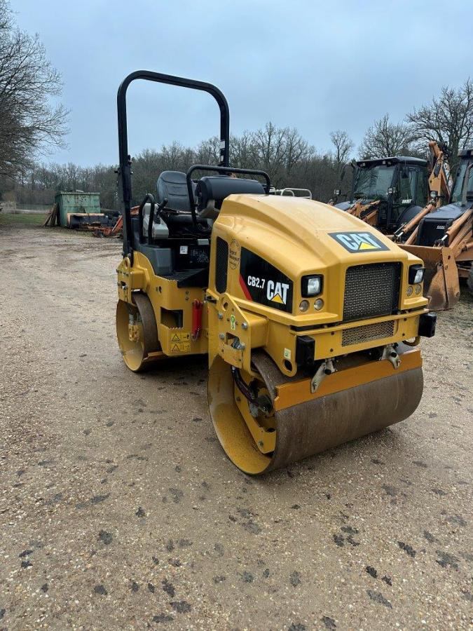 Caterpillar CB2.7 - Asfaltvält: bild 2 Caterpillar CB2.7 - Asfaltvält: bild 2