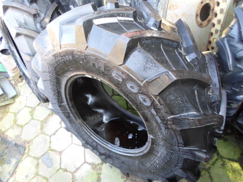 Banden Trelleborg banden 420/85R24 / 16.9R24 TM 700 - Däck för Lantbruksmaskiner: bild 2 Banden Trelleborg banden 420/85R24 / 16.9R24 TM 700 - Däck för Lantbruksmaskiner: bild 2