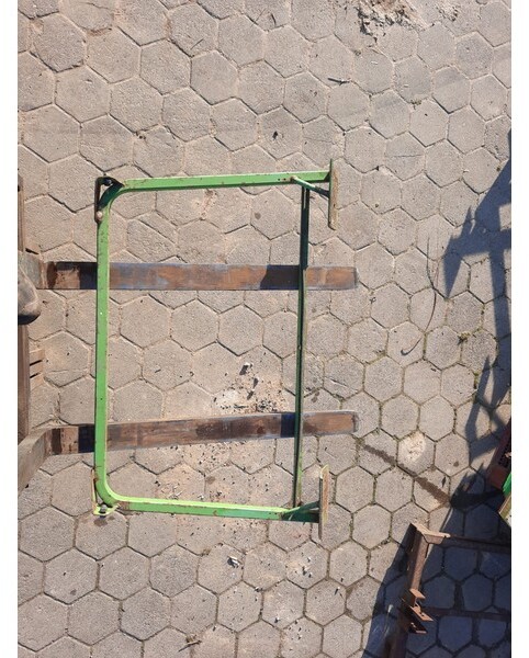 Deutz Fahr 06 07 - Hytt och interiör för Lantbruksmaskiner: bild 1 Deutz Fahr 06 07 - Hytt och interiör för Lantbruksmaskiner: bild 1