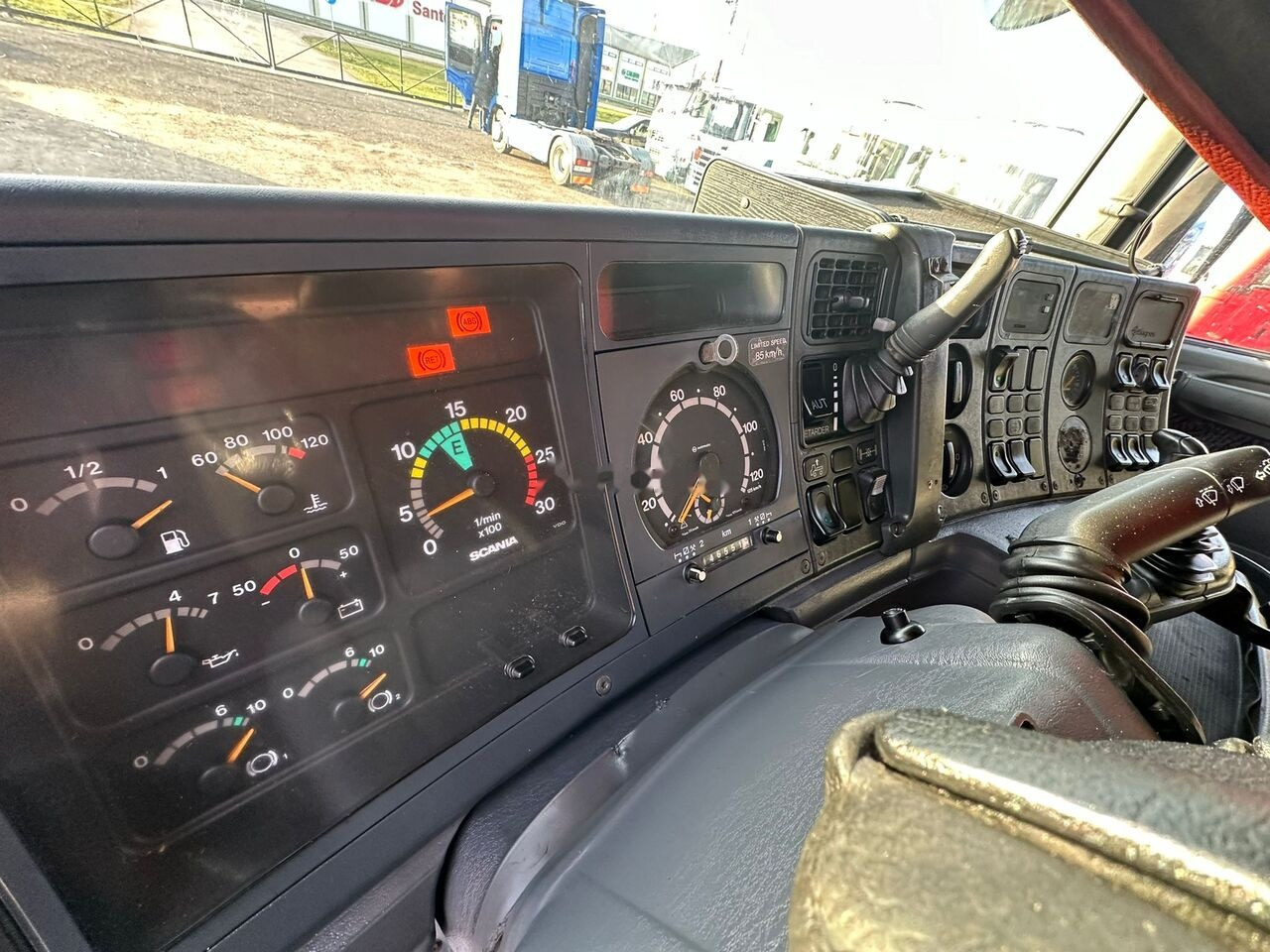 Dragbil Scania R124: bild 10 Dragbil Scania R124: bild 10