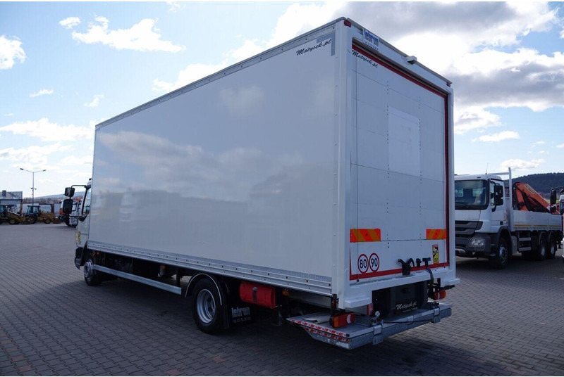 DAF LF 210 / KONTENER - 7 M / SOLÓWKA / WINDA DHOLLANDIA / EURO 6 - Lastbil med skåp: bild 4 DAF LF 210 / KONTENER - 7 M / SOLÓWKA / WINDA DHOLLANDIA / EURO 6 - Lastbil med skåp: bild 4