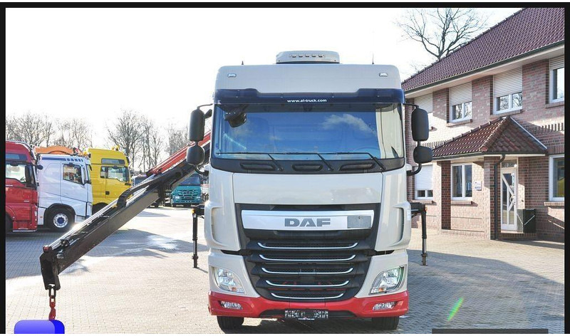 DAF XF 440 - Flakbil, Kranbil: bild 2 DAF XF 440 - Flakbil, Kranbil: bild 2