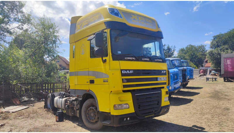DAF XF 105.410 Tractor Lowdeck - MEGA - Dragbil: bild 1 DAF XF 105.410 Tractor Lowdeck - MEGA - Dragbil: bild 1