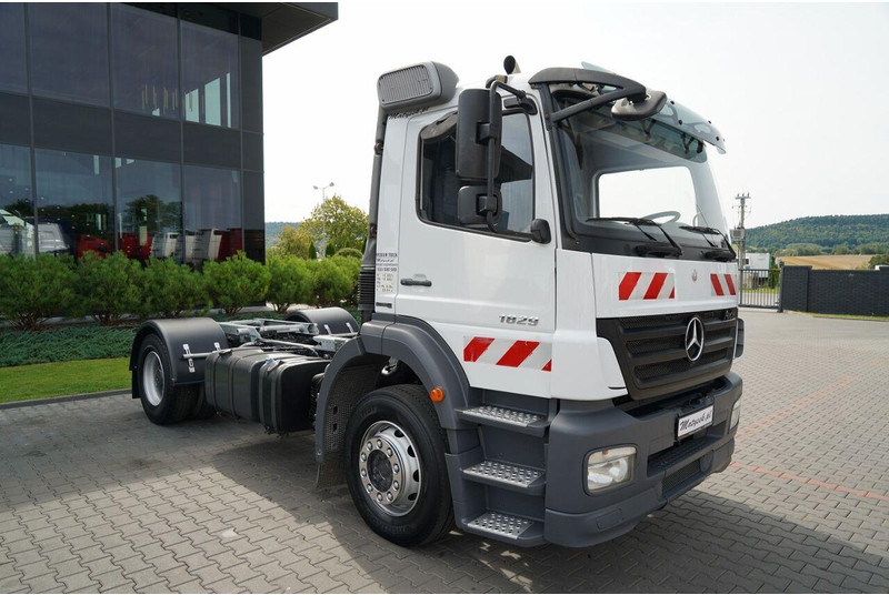 Mercedes-Benz AXOR 1829 - Dragbil: bild 2 Mercedes-Benz AXOR 1829 - Dragbil: bild 2