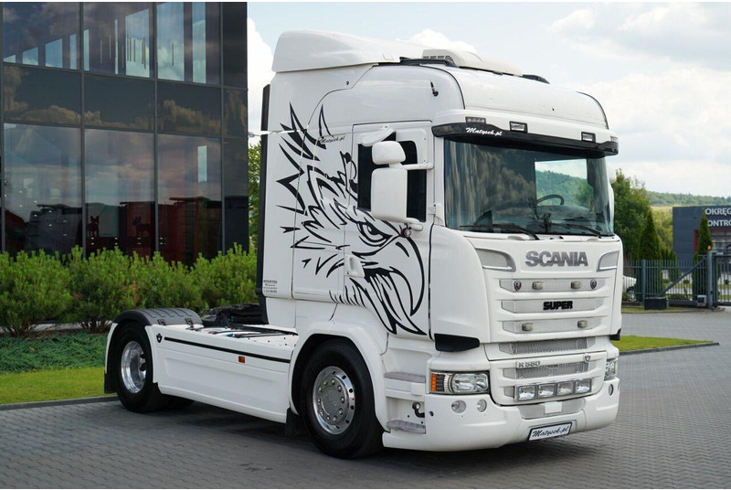 Scania R 580 / V8 / RETARDER / FULL AIRMATIC / I-PARK COOL/ SKÓRY / OPO - Dragbil: bild 2 Scania R 580 / V8 / RETARDER / FULL AIRMATIC / I-PARK COOL/ SKÓRY / OPO - Dragbil: bild 2