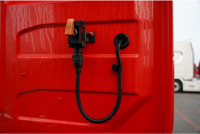 Dragbil Volvo FM 430: bild 17