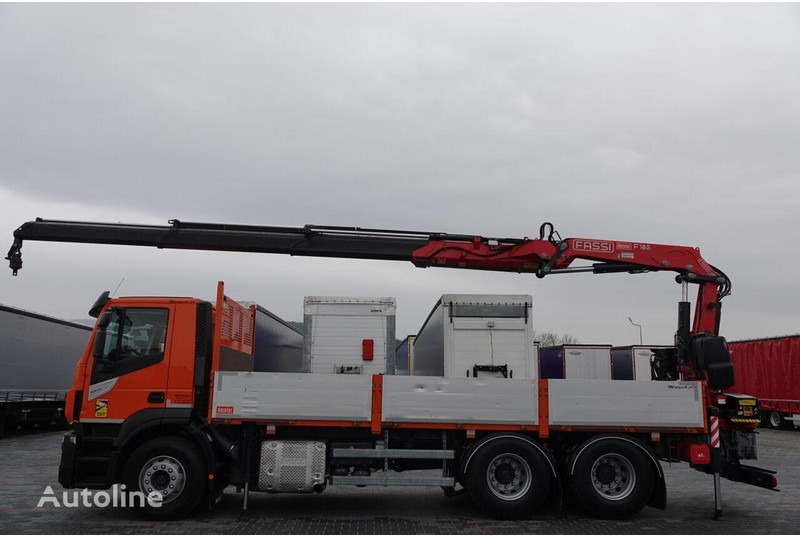Iveco 420 Flatbed + crane FASSI 185 6x2 - Flakbil, Kranbil: bild 2 Iveco 420 Flatbed + crane FASSI 185 6x2 - Flakbil, Kranbil: bild 2