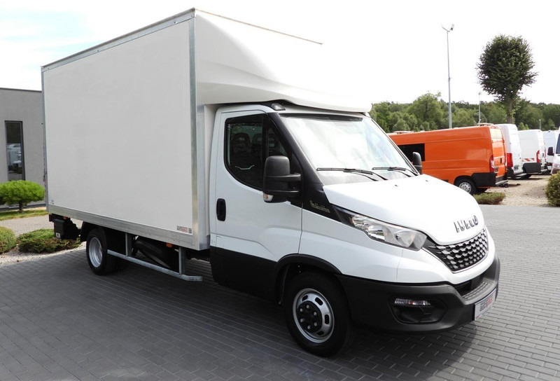 Iveco DAILY 35C16 KONTENER WINDA 8 PALET TEMPOMAT AUTOMAT HI-MATIC BLI - Volymskåp: bild 4 Iveco DAILY 35C16 KONTENER WINDA 8 PALET TEMPOMAT AUTOMAT HI-MATIC BLI - Volymskåp: bild 4