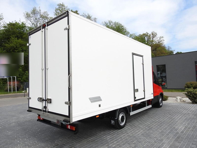 Ny Volymskåp Iveco DAILY 35S18 NOWY KONTENER 10 PALET TEMPOMAT NAWIGACJA KLIMATYZAC: bild 14 Ny Volymskåp Iveco DAILY 35S18 NOWY KONTENER 10 PALET TEMPOMAT NAWIGACJA KLIMATYZAC: bild 14