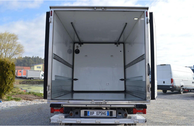 Kylbil lastbil Iveco DAILY 60C15 REFRIGERATOR + SIDE AND REAR DOORS, LIFT FOLDED UNDE: bild 11 Kylbil lastbil Iveco DAILY 60C15 REFRIGERATOR + SIDE AND REAR DOORS, LIFT FOLDED UNDE: bild 11
