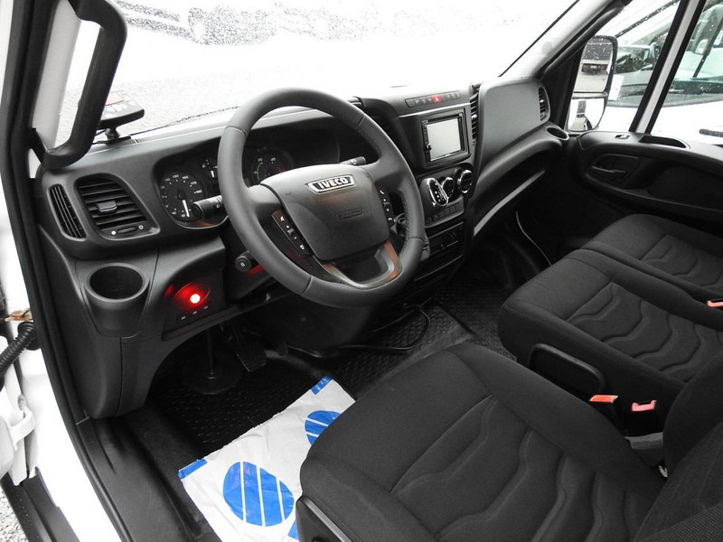 Iveco DAILY 70C17 CHŁODNIA 0*C WINDA 9 PALET ZASILANIE 230V TEMPOMAT K - Kylbil: bild 2 Iveco DAILY 70C17 CHŁODNIA 0*C WINDA 9 PALET ZASILANIE 230V TEMPOMAT K - Kylbil: bild 2