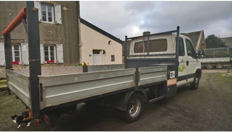 Iveco Daily 35C15 Doka flatbed - Transportbil med flak: bild 2 Iveco Daily 35C15 Doka flatbed - Transportbil med flak: bild 2