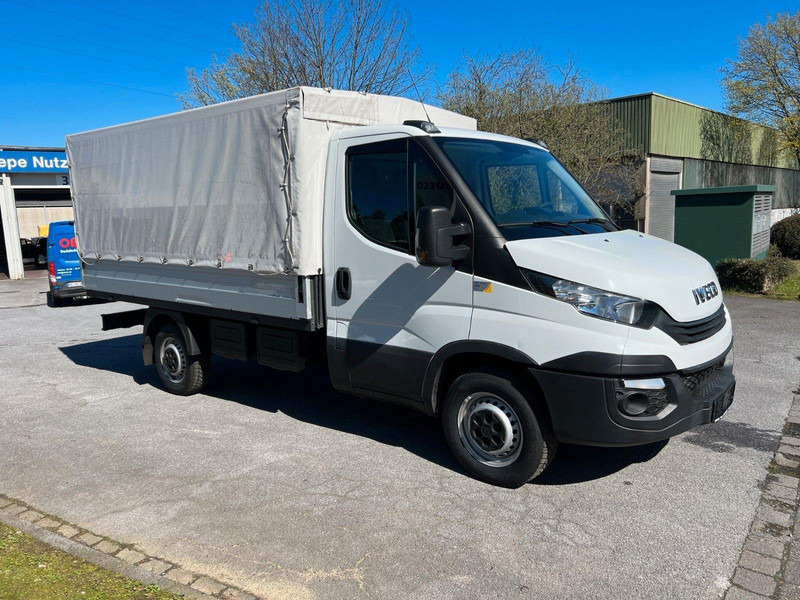 Iveco Daily 35S14 Curtain side - Transportbil med kapell: bild 4 Iveco Daily 35S14 Curtain side - Transportbil med kapell: bild 4