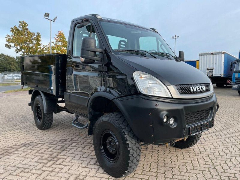 Iveco Daily 35S17 Flatbed 4x4 - Transportbil med flak: bild 1 Iveco Daily 35S17 Flatbed 4x4 - Transportbil med flak: bild 1