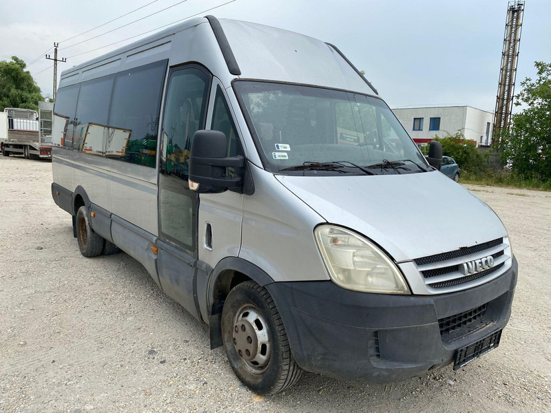 Iveco Daily 50 C 18 - 20 personal minibus - Minibuss, Persontransport: bild 2 Iveco Daily 50 C 18 - 20 personal minibus - Minibuss, Persontransport: bild 2