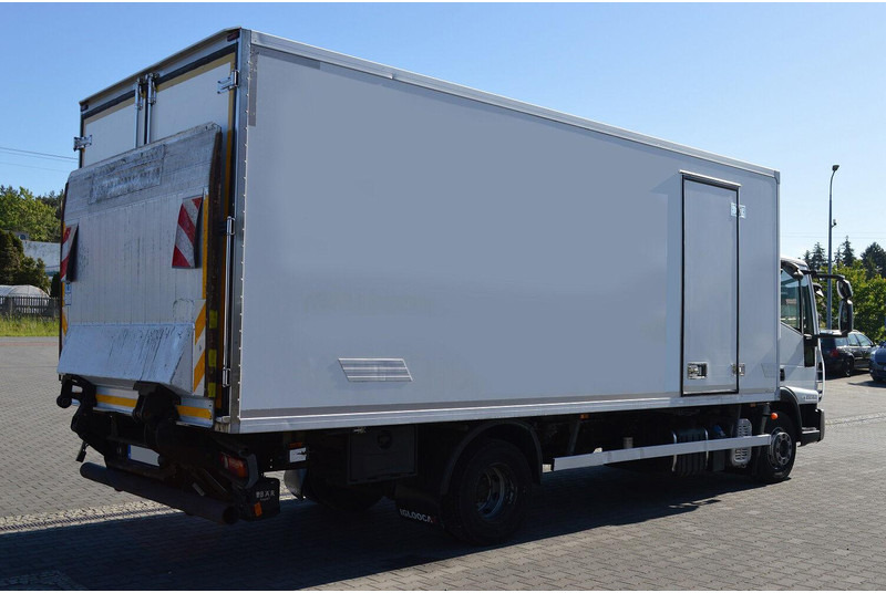 Iveco EUROCARGO 120EL18 REFRIGERATOR+LIFT SIDE DOOR - Kylbil lastbil: bild 4 Iveco EUROCARGO 120EL18 REFRIGERATOR+LIFT SIDE DOOR - Kylbil lastbil: bild 4