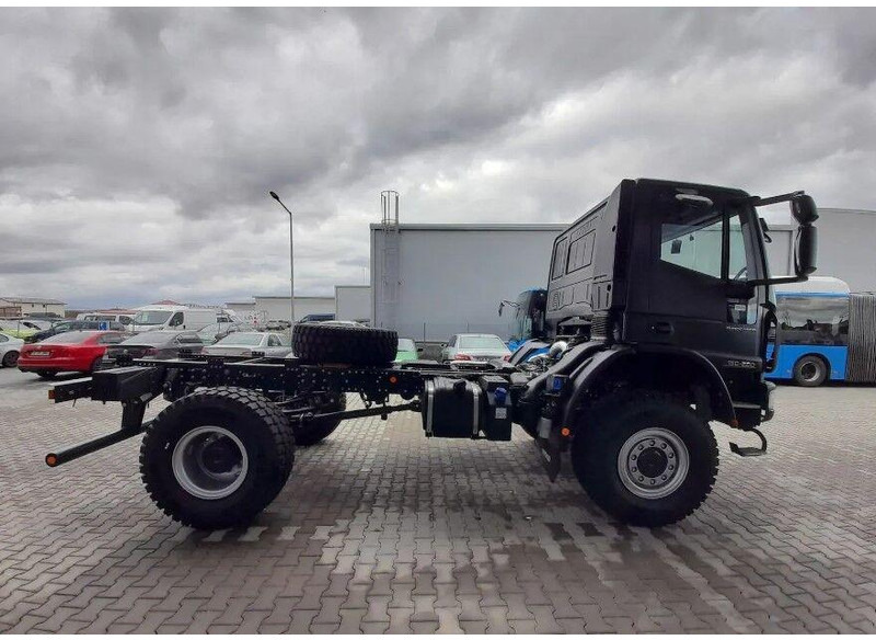 Iveco EuroCargo 4x4 ML150E28WS Chassis - Chassi lastbil: bild 4 Iveco EuroCargo 4x4 ML150E28WS Chassis - Chassi lastbil: bild 4