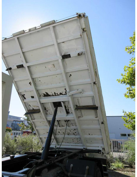 Iveco Eurocargo 120E25 - 3 way tipper - Tippbil lastbil: bild 4 Iveco Eurocargo 120E25 - 3 way tipper - Tippbil lastbil: bild 4