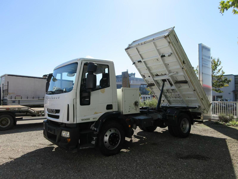 Iveco Eurocargo 120E25 - 3 way tipper - Tippbil lastbil: bild 1 Iveco Eurocargo 120E25 - 3 way tipper - Tippbil lastbil: bild 1