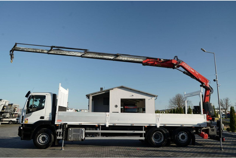 Iveco STRALIS 460 / 6X2 / SKRZYNIOWY 8,1 m + HDS FASSI. F185 MAX UDŹWI - Flakbil, Kranbil: bild 2 Iveco STRALIS 460 / 6X2 / SKRZYNIOWY 8,1 m + HDS FASSI. F185 MAX UDŹWI - Flakbil, Kranbil: bild 2