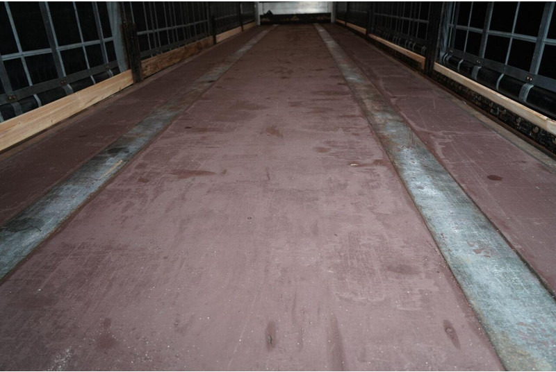 Kapelltrailer Kögel FIRANKA / MEGA / OŚ PODNOSZONA / OSIE SAF / DACH PODNOSZONY / LO: bild 19 Kapelltrailer Kögel FIRANKA / MEGA / OŚ PODNOSZONA / OSIE SAF / DACH PODNOSZONY / LO: bild 19