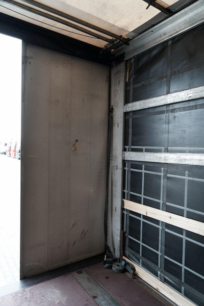 Kapelltrailer Kögel FIRANKA / MEGA / OŚ PODNOSZONA / OSIE SAF / DACH PODNOSZONY / LO: bild 20 Kapelltrailer Kögel FIRANKA / MEGA / OŚ PODNOSZONA / OSIE SAF / DACH PODNOSZONY / LO: bild 20