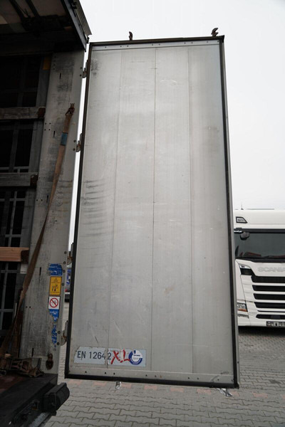 Kapelltrailer Kögel FIRANKA / MEGA / OŚ PODNOSZONA / OSIE SAF / DACH PODNOSZONY / LO: bild 14 Kapelltrailer Kögel FIRANKA / MEGA / OŚ PODNOSZONA / OSIE SAF / DACH PODNOSZONY / LO: bild 14