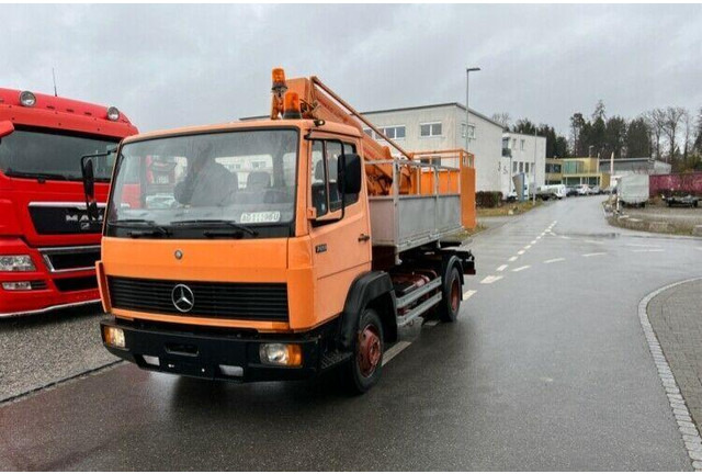 Mercedes-Benz 709 Bucket truck Wumag 14 m - Lastbil, Kranbil: bild 1 Mercedes-Benz 709 Bucket truck Wumag 14 m - Lastbil, Kranbil: bild 1