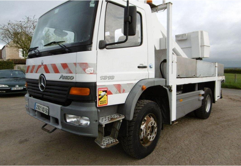 Mercedes-Benz Atego 1318 Nacelle - Lifting basket truck - Lastbil, Kranbil: bild 1 Mercedes-Benz Atego 1318 Nacelle - Lifting basket truck - Lastbil, Kranbil: bild 1