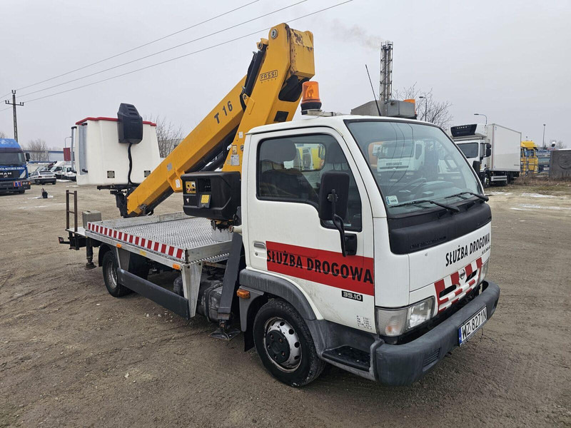 Nissan Cabstar 35.10 - Socage Lifting Basket - 16m - Lastbil, Kranbil: bild 2 Nissan Cabstar 35.10 - Socage Lifting Basket - 16m - Lastbil, Kranbil: bild 2