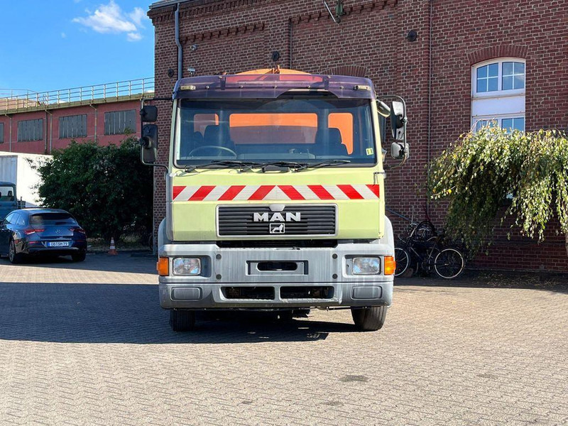 MAN 15.163 Utcaseprő - Sopmaskin: bild 3 MAN 15.163 Utcaseprő - Sopmaskin: bild 3