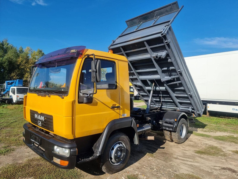 MAN LE 8.180 Meiller Kipper Three-Sided Tipper - 3 old. billencs - T - Tippbil lastbil: bild 3 MAN LE 8.180 Meiller Kipper Three-Sided Tipper - 3 old. billencs - T - Tippbil lastbil: bild 3