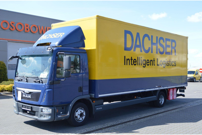 MAN TGL 12.250 CONTAINER+LIFT 1500 kg - Lastbil med skåp: bild 1 MAN TGL 12.250 CONTAINER+LIFT 1500 kg - Lastbil med skåp: bild 1