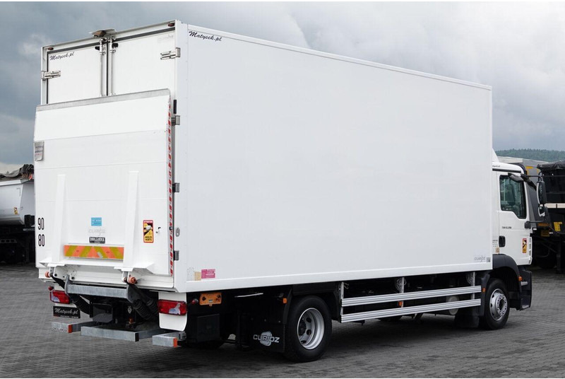 MAN TGM 12.290 / 4x2 / CHŁODNIA 6,5 M / AGREGAT THERMO KING T-600 R - Kylbil lastbil: bild 3 MAN TGM 12.290 / 4x2 / CHŁODNIA 6,5 M / AGREGAT THERMO KING T-600 R - Kylbil lastbil: bild 3